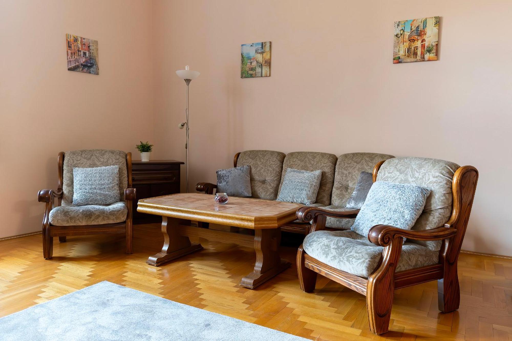 Tomka Apartman Szeged Buitenkant foto