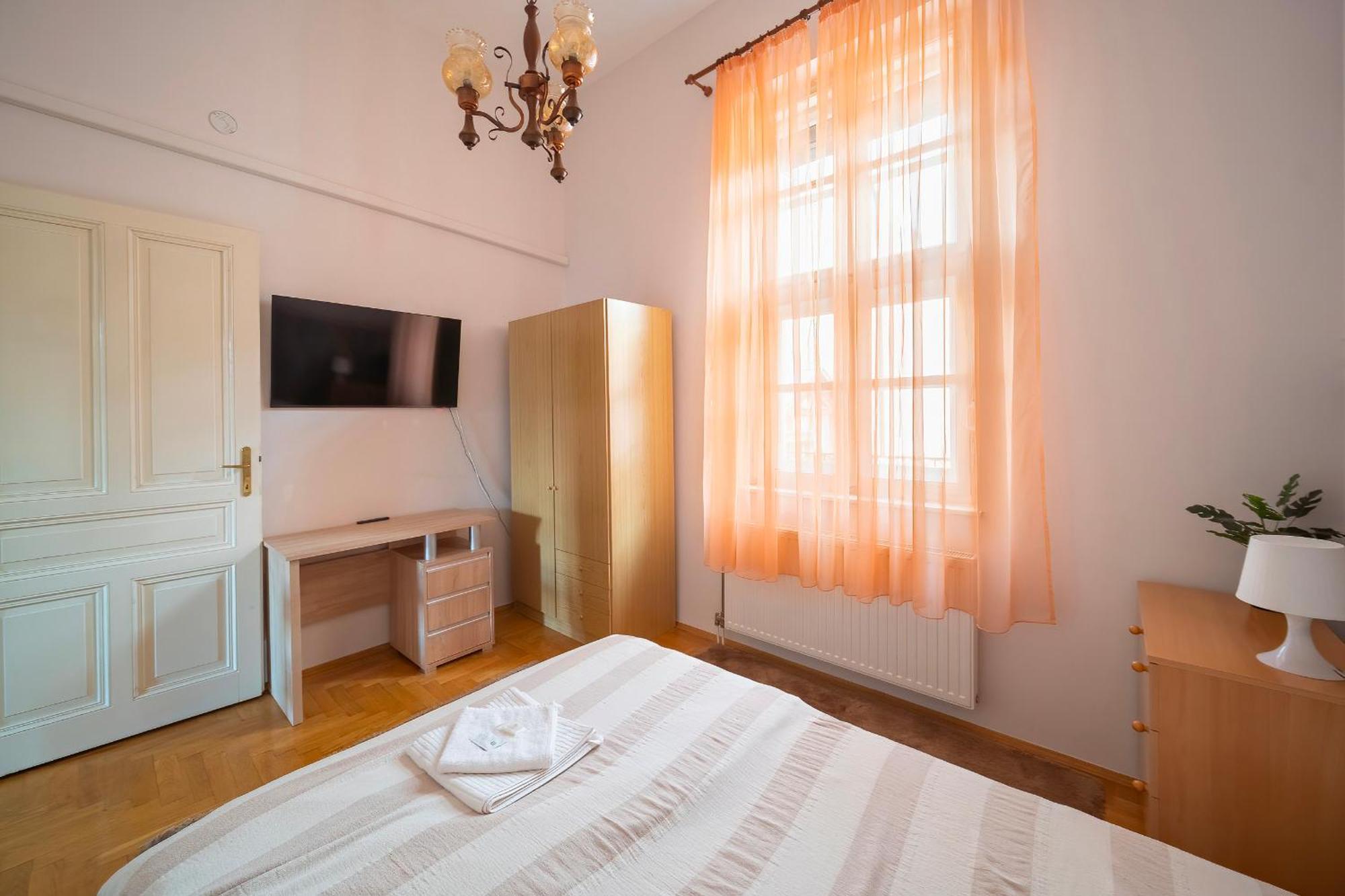 Tomka Apartman Szeged Buitenkant foto