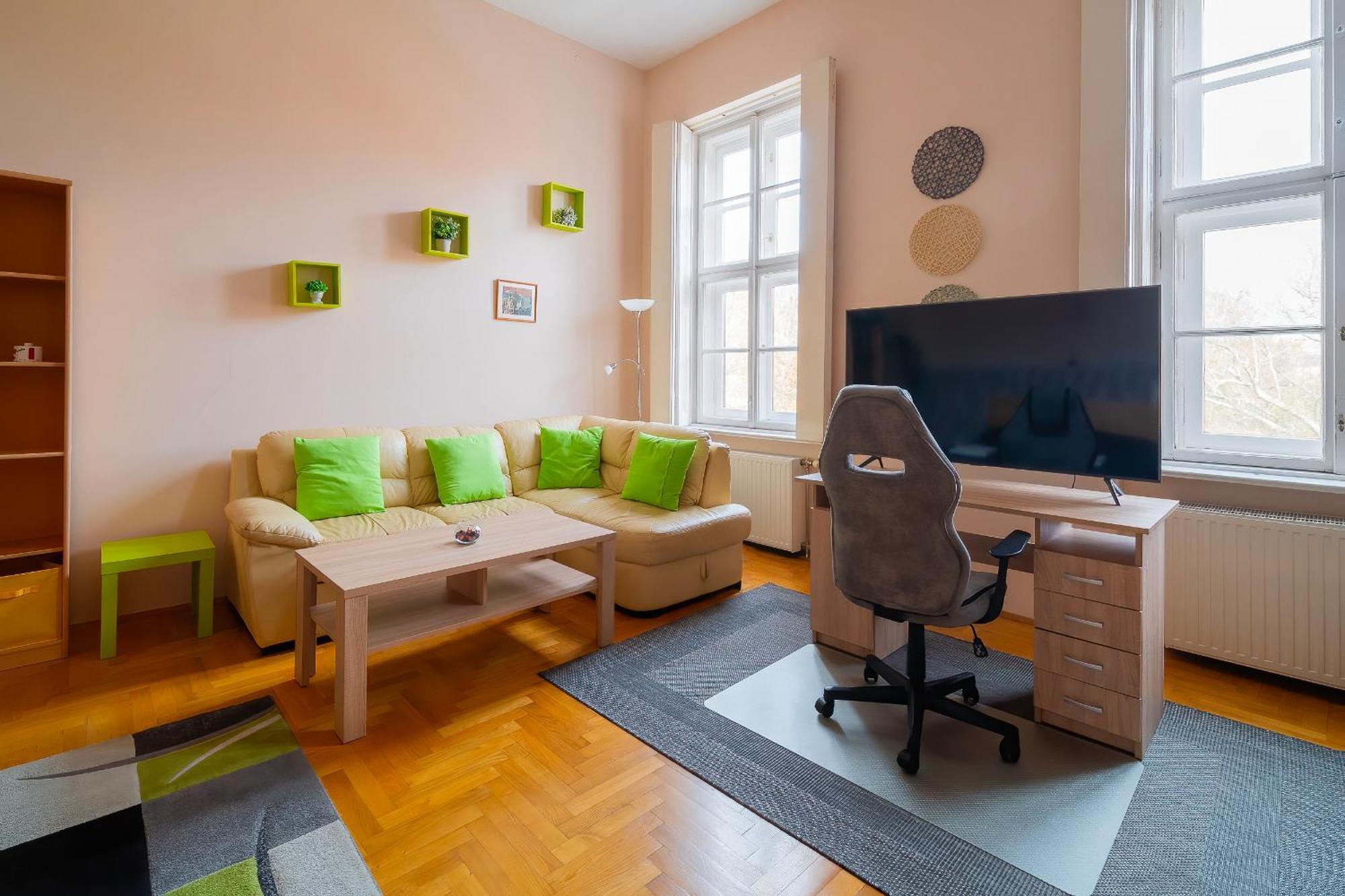 Tomka Apartman Szeged Buitenkant foto
