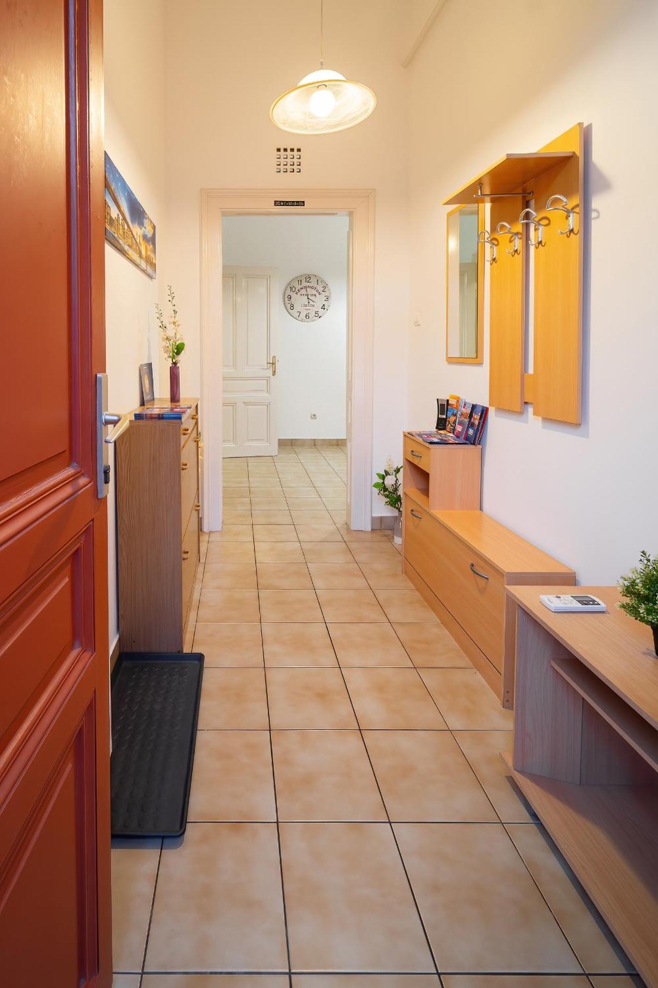 Tomka Apartman Szeged Buitenkant foto