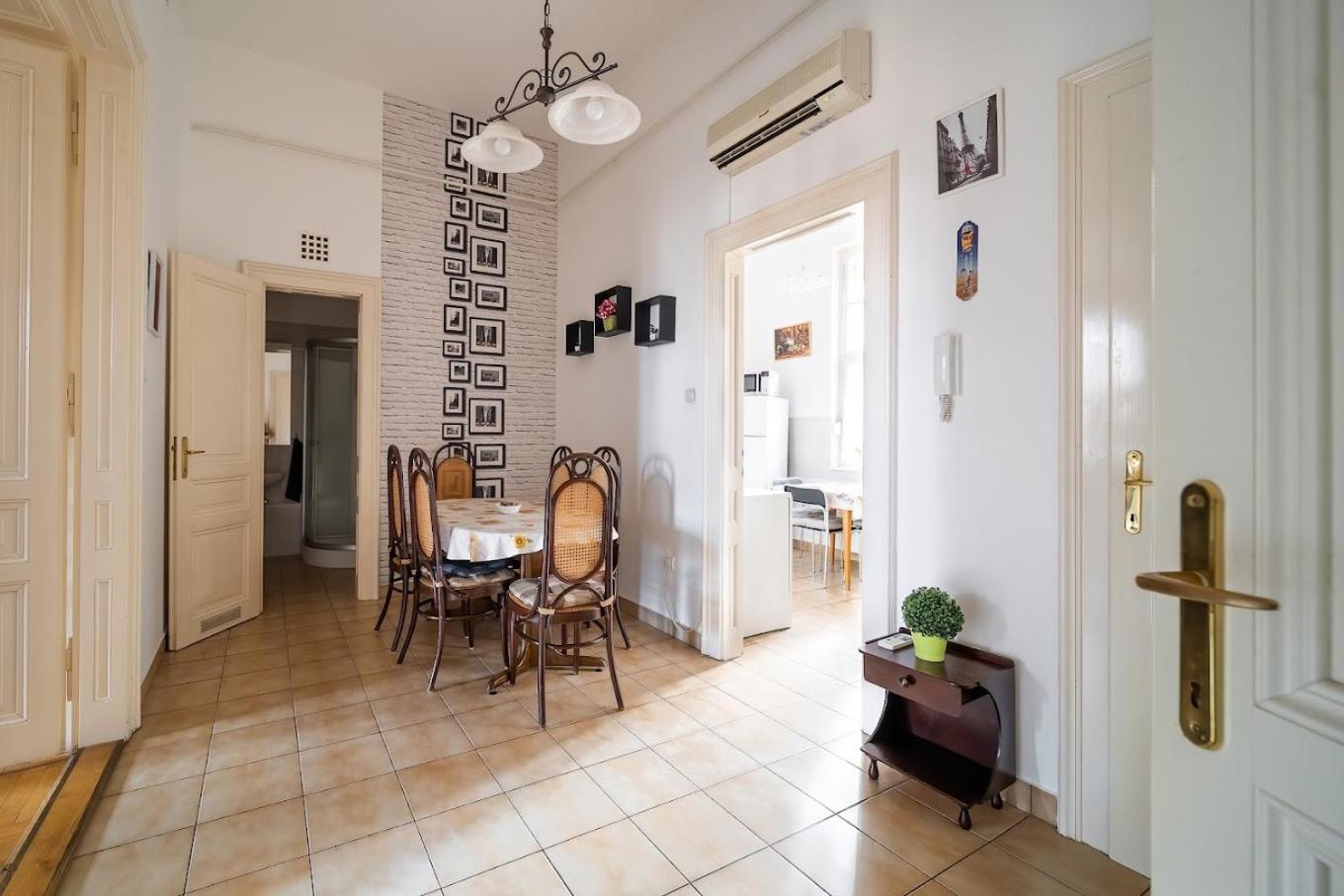 Tomka Apartman Szeged Buitenkant foto